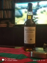 Віскі Talisker 10 років витримки 0.7 л 45.8% в подарунковій упаковці з флягою (5000281057446) фото від покупців 2