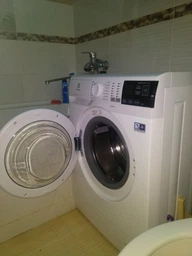 Стиральная машина узкая ELECTROLUX EW6S4R06W фото от покупателей 1