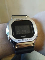 Часы мужские Casio G-Shock GM-5600-1ER фото от покупателей 2