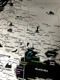 Скретч карта Европы MyMap Europe с городами "ТОП 100 достопримечательностей Европы" в тубусе фото от покупателей 1