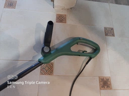 Триммер сетевой Bosch EasyGrassCut 23 280 Вт 2 кг 23 см диаметр кошения (06008C1H01) фото от покупателей 15