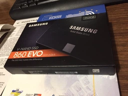 SSD диск Samsung 860 Evo-Series 250GB 2.5" SATA III V-NAND (MLC) (MZ-76E250BW)