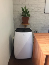 Кондиціонер мобільний Electrolux EACM-10 HR/N3 фото від покупців 8