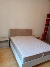 Кровать Ким Мебель Сервис 140х200 см с ламелями + 2 тумбы прикроватные Дуб Сан-Ремо + Дуб карри белый фото от покупателей 1