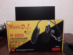 Студійний мікрофон конденсаторний Music DJ M-800U зі стійким та вітрозахистом. Чорний із золотим (1638064ЕТ)
