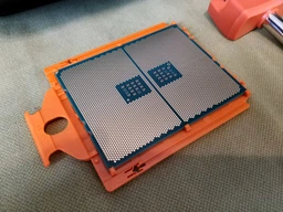 Процесор AMD Ryzen Threadripper 3970X 3.7GHz / 128MB (100-100000011WOF) sTRX4 BOX фото від покупців 4