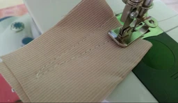 Швейная мини машинка 4 в 1 Mini Sewing Machine белая фото от покупателей 7