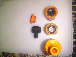 Распылитель струйный Claber 2 коннектора 1/2" аквастоп, адаптер коннектора 1 / 2-3 / 4" (88020000) фото от покупателей 3