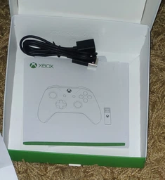 Беспроводной геймпад Microsoft Xbox One Controller Black + Wireless Adapter for Windows 10 (4N7-00003) фото от покупателей 7