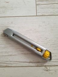 Ніж Stanley Interlock з висувним сегментним лезом 18 мм 165 мм (0-10-018)