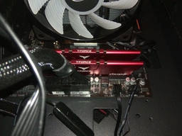 Модуль памяти DDR4 2x8GB/3000 Team T-Force Vulcan Z Red (TLZRD416G3000HC16CDC01)