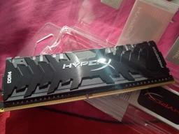 Оперативна пам'ять HyperX DDR4-4000 8192MB PC4-32000 Predator RGB (HX440C19PB3A/8) фото від покупців 5