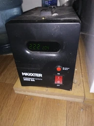 Стабілізатор напруги Maxxter 2000 ВА (MX-AVR-S2000-01) фото від покупців 7