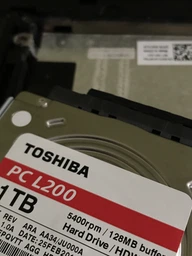 Жорсткий диск для ноутбука 2.5" 1TB Toshiba (HDWL110UZSVA)
