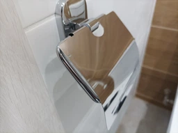 Тримач туалетного паперу з кришкою Perfect Sanitary Appliances RM 1601 латунь, настінний, хром фото від покупців 1
