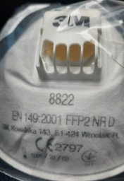 Респіратор 3M 8822 формований з клапаном, FFP2