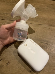 Одинарный электрический молокоотсос Philips Avent Premium (SCF396/11) фото от покупателей 1