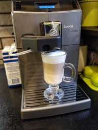 Кавомашина Saeco Lirika One Touch Cappuccino RI9851/01 [55892] фото від покупців 1
