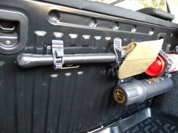 Кріплення Quick Fist Original 10010 затискач на MOLLE панель для AR сокир лопат