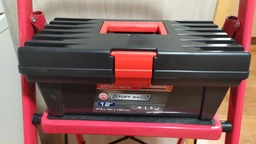 Стремянка Forte LFD106TB из 3 ступеней Красная фото от покупателей 7