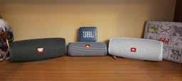 Акустическая система JBL Charge 4 Ocean Blue (JBLCHARGE4BLU) фото от покупателей 15