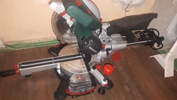 Пила торцовочная Metabo KGS 216 M (619260000) с тяговой функцией + картонная коробка фото от покупателей 4
