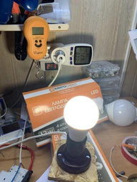 Світлодіодна лампа Evro Lights 12Вт 4200К A-12-4200-27 Е27 (000058666) фото від покупців 3