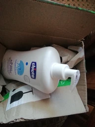 Шампунь для тела и волос Chicco Baby Moments Без слез с экстрактом календулы 750 мл (10592.00) фото от покупателей 1