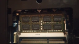 Оперативна пам'ять Samsung SODIMM DDR3-1333 4096MB PC3-10600 (M471B5273DM0-CH9) фото від покупців 4