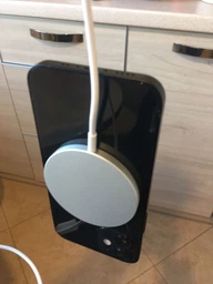 Беспроводное зарядное устройство Apple MagSafe Charger White (MHXH3ZE/A) фото от покупателей 12