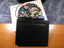 Графический планшет Wacom Intuos S Black (CTL-4100K-N) фото от покупателей 10