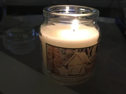 Свічка ароматизована в банці Bartek Candles Ванільний Ангел 130г.