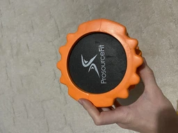 Ролик масажний профільований ProSource Sports Medicine Roller 33 x 15 см Блакитний (PS-3314-roller-blue) фото від покупців 15
