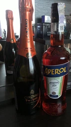 Аперитив Aperol Aperitivo 0.7 л 11% + Вино игристое Cinzano To-Spritz белое сухое 0.75 л 11% (4820180020225) фото от покупателей 10