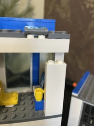 Конструктор LEGO City Police Полицейский участок 743 детали (60246) фото от покупателей 3