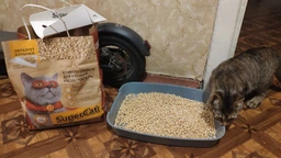SuperCat Комкуючий наповнювач деревний 2,1 кг - без аромату фото от покупателей 4