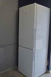 Двухкамерный холодильник Bosch KGV36UW206