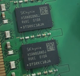 Оперативная память Kingston DDR4-2666 16384MB PC4-21300 (KVR26N19D8/16) фото от покупателей 2