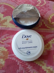 Универсальный крем Dove Питательный 150 мл (8717163476789) фото от покупателей 3
