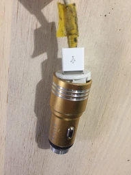 Автомобильное зарядное устройство в прикуриватель UFT CC1 2xUSB (UFTCC1Gold) фото от покупателей 3