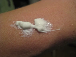 Молочко для безопасного загара Мой Каприз для всей семьи SPF 50 200 мл (4820074621743)