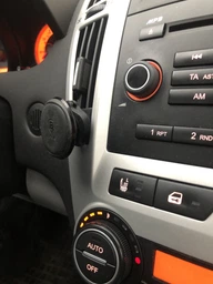 Автодержатель для телефона Baseus Magnetic Air Vent Car Mount Holder Gold (SUGX-A0V)/(162421) фото от покупателей 16