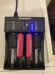 Зарядний пристрій Westinghouse WBC-011-CB для 4-х акумуляторів з функцією Power Bank (889554004821) фото від покупців 6