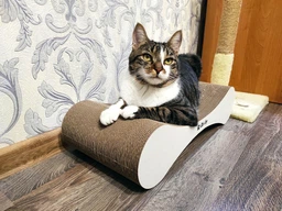 Кігтеточка дряпка з гофрокартону лежанка для котів з картонним фасадом Cat Joy Modern Whitish 54x13x25 см