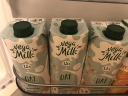 Напиток растительный Vega Milk овсяный ультрапастеризованный 950 мл (4820192262040) фото от покупателей 10