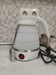 Дорожній чайник силіконовий складаний дисковий 0.75л 700Вт 220В Foldable Travel Kettle білий фото від покупців 7