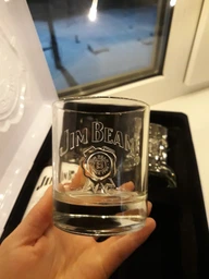 Виски Jim Beam White 4 года выдержки 0.7 л 40% + 2 бокала в железной коробке (5060045588715) фото от покупателей 8