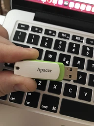 Флеш память USB Apacer AH335 32GB USB 2.0 Green-White (AP32GAH335G-1) фото от покупателей 7