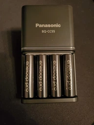 Зарядний пристрій для акумуляторів АА/ААА Panasonic Smart-Quick Charger + 4 AA 2500 мАгод (K-KJ55HCD40E) фото від покупців 5