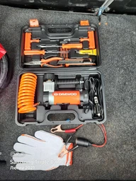 Автокомпрессор Daewoo DW 55 Plus с набором для ремонта шин